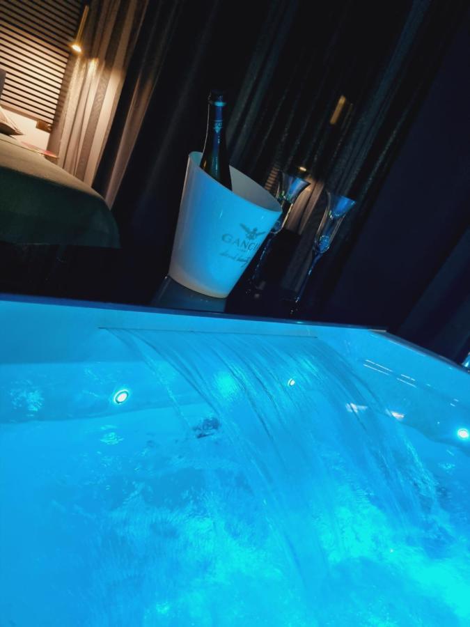 Apartament Jacuzzi Cracovia Esterno foto